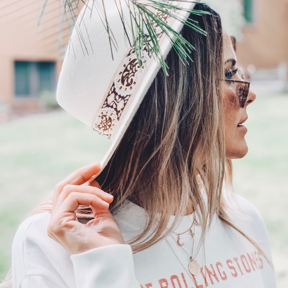 Meet your Posher, Alison - Picture 2 of 4